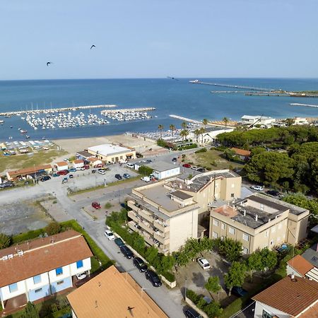 Hotel Quisisana 瓦达 外观 照片