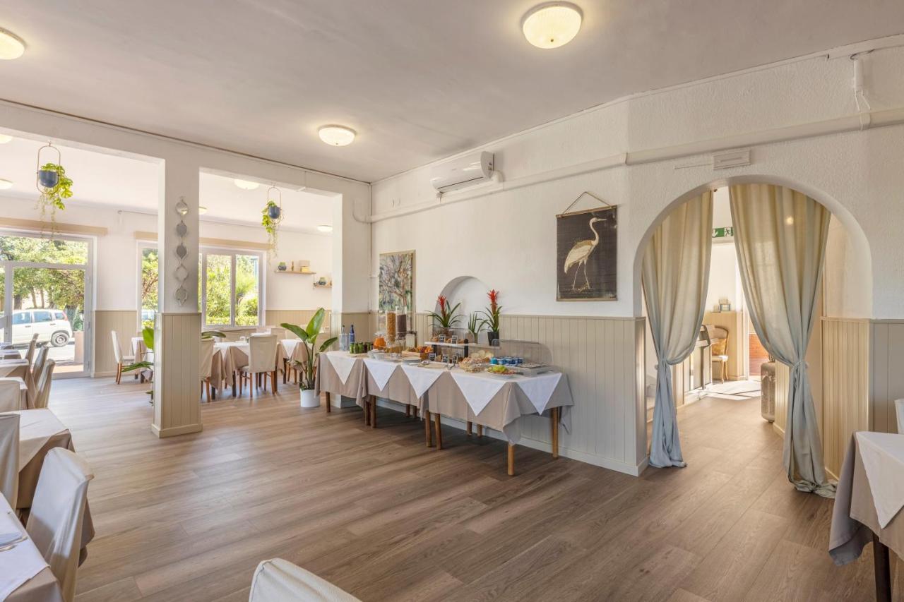 Hotel Quisisana 瓦达 外观 照片