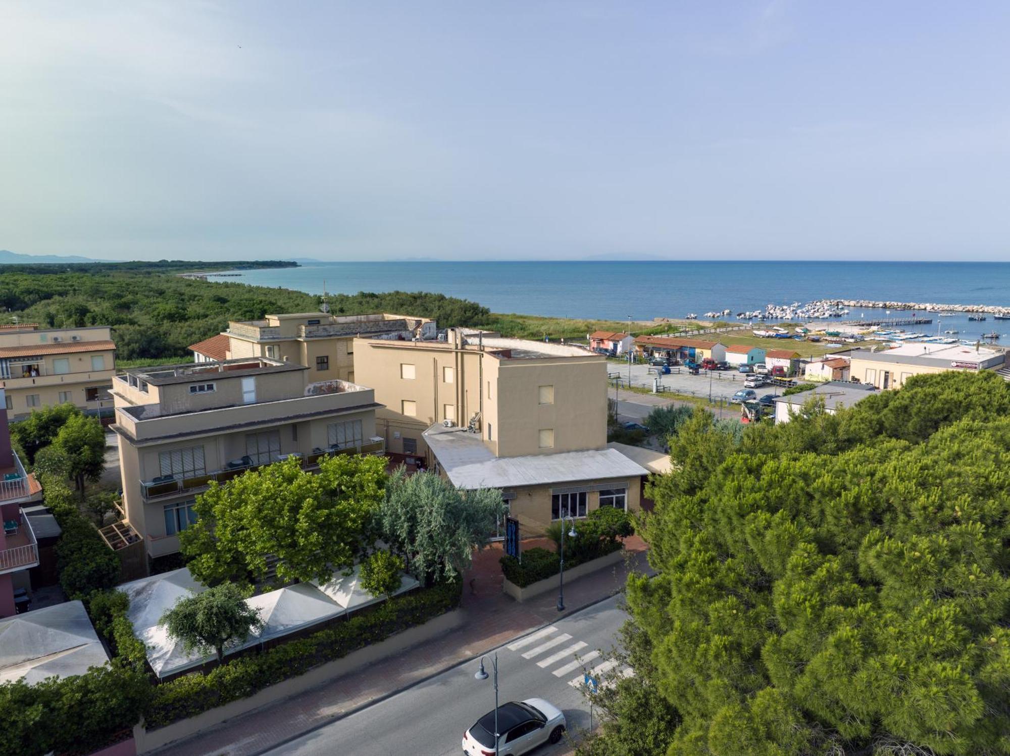 Hotel Quisisana 瓦达 外观 照片