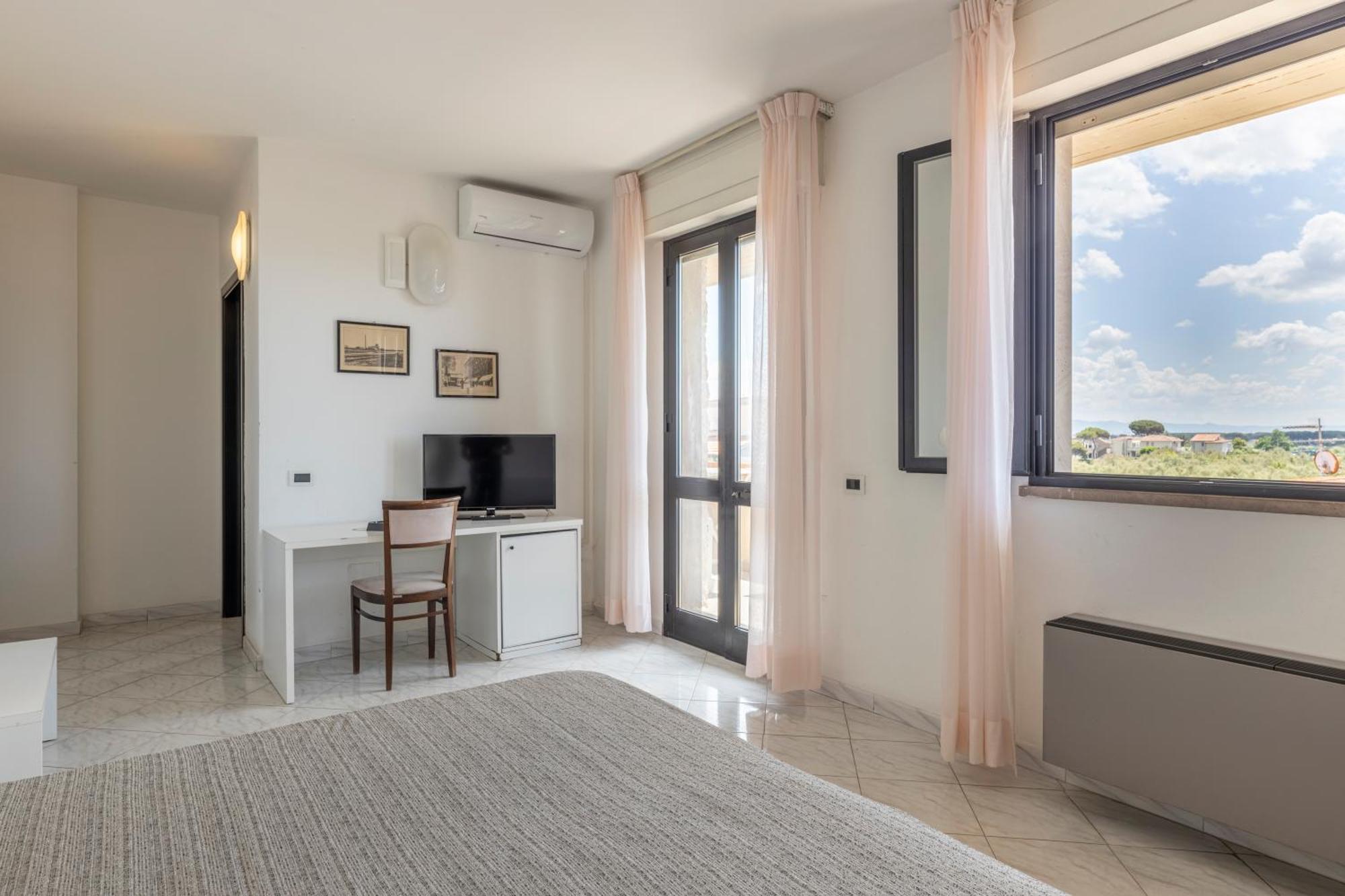 Hotel Quisisana 瓦达 外观 照片